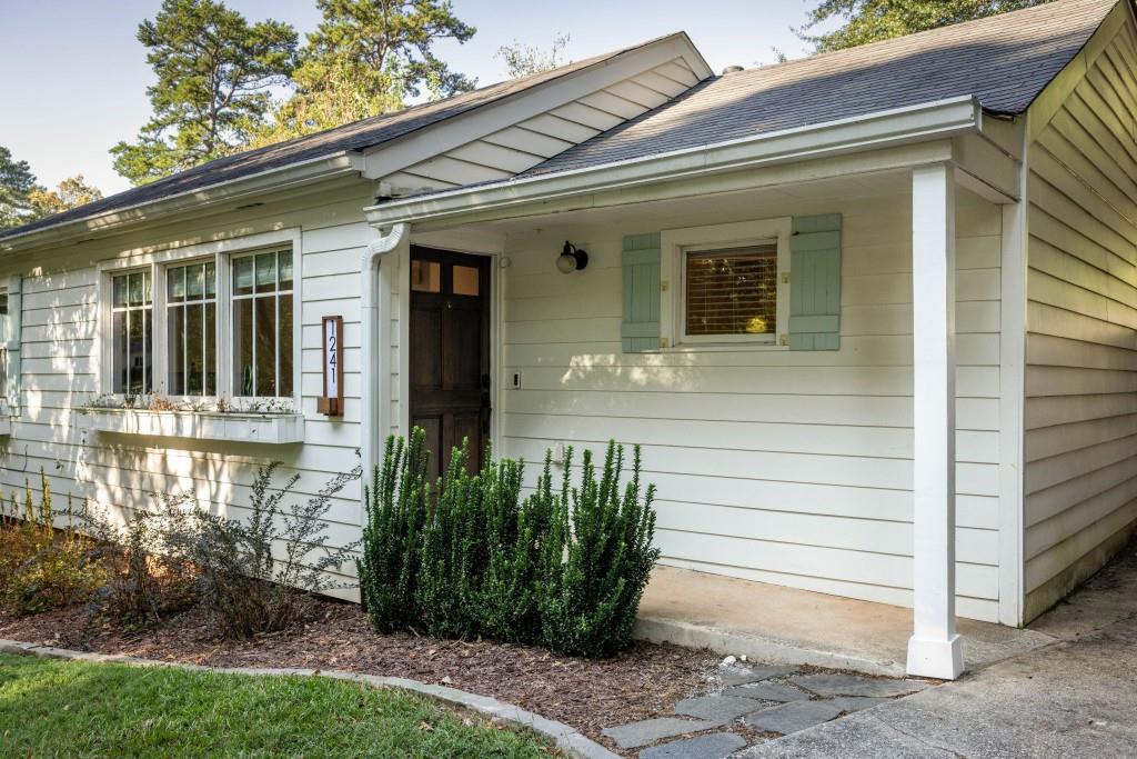 1241 Oldfield Road Property Photo 1