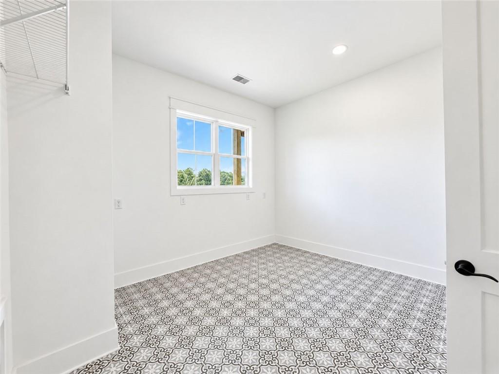 121 Palisade Drive Property Photo 34