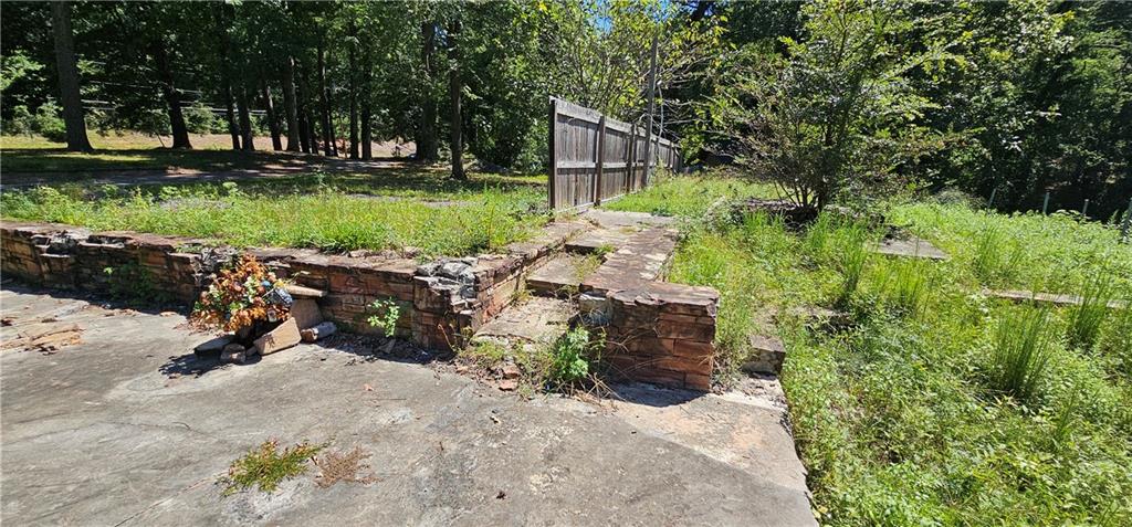 7319 Covington Highway Property Photo 6