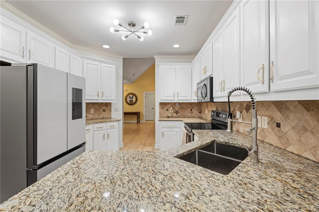 70 Line Drive Property Photo 20