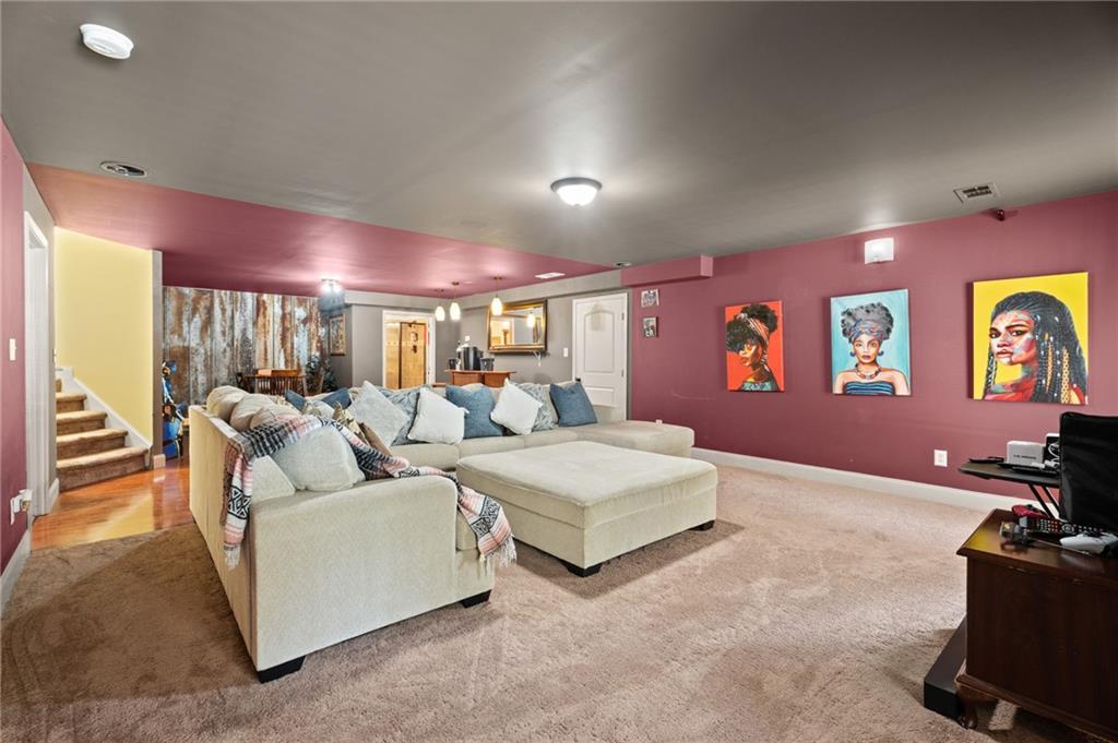 70 Line Drive Property Photo 39