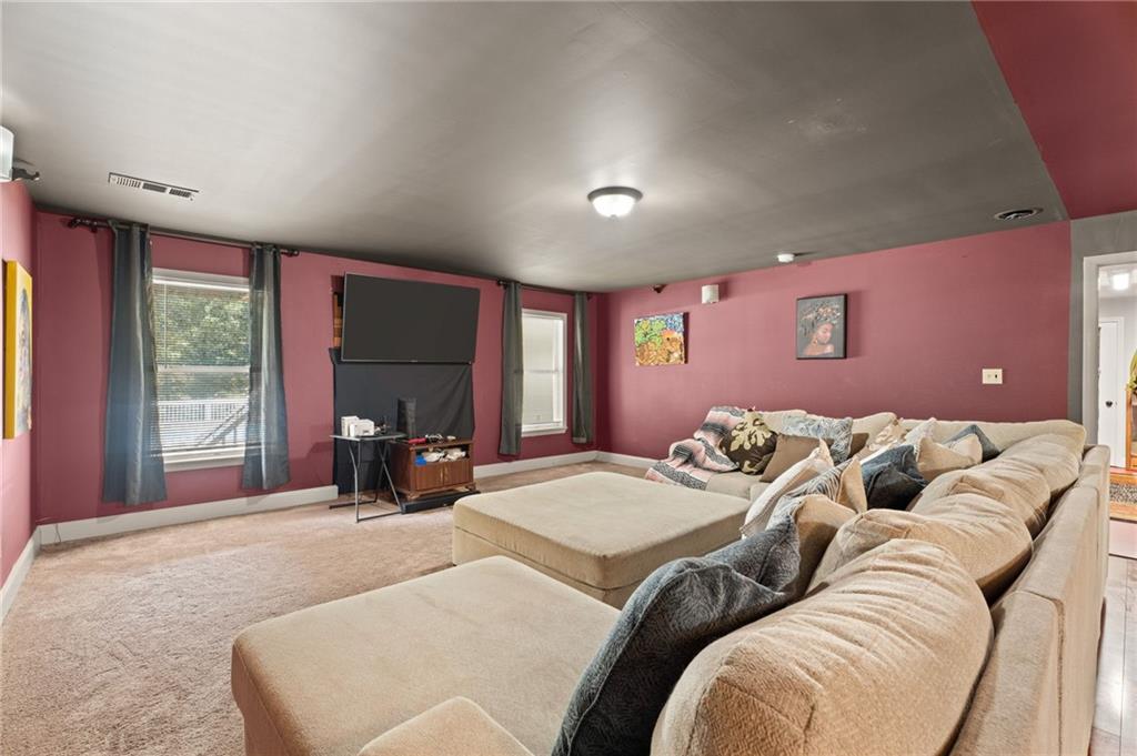 70 Line Drive Property Photo 42
