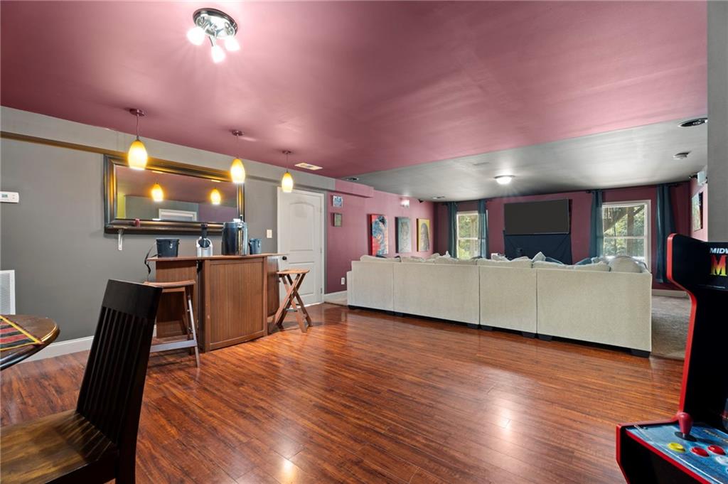 70 Line Drive Property Photo 53