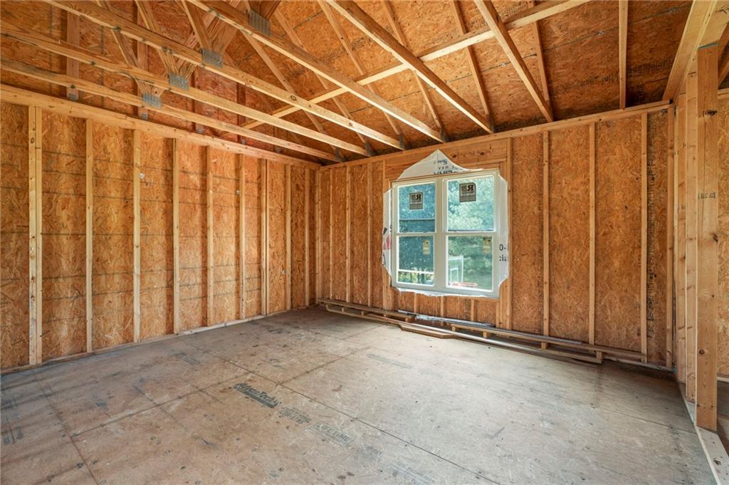 70 Line Drive Property Photo 57