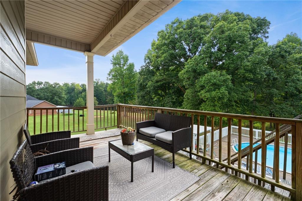 70 Line Drive Property Photo 62