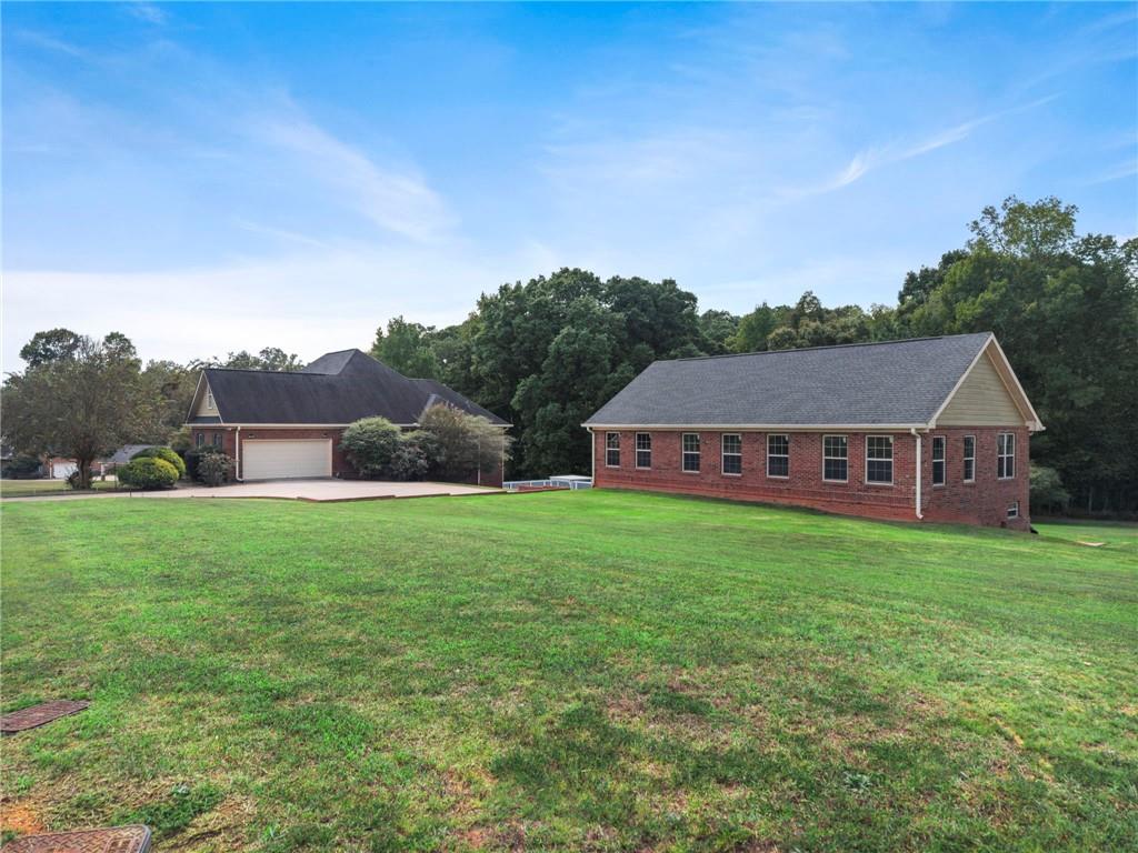 70 Line Drive Property Photo 73