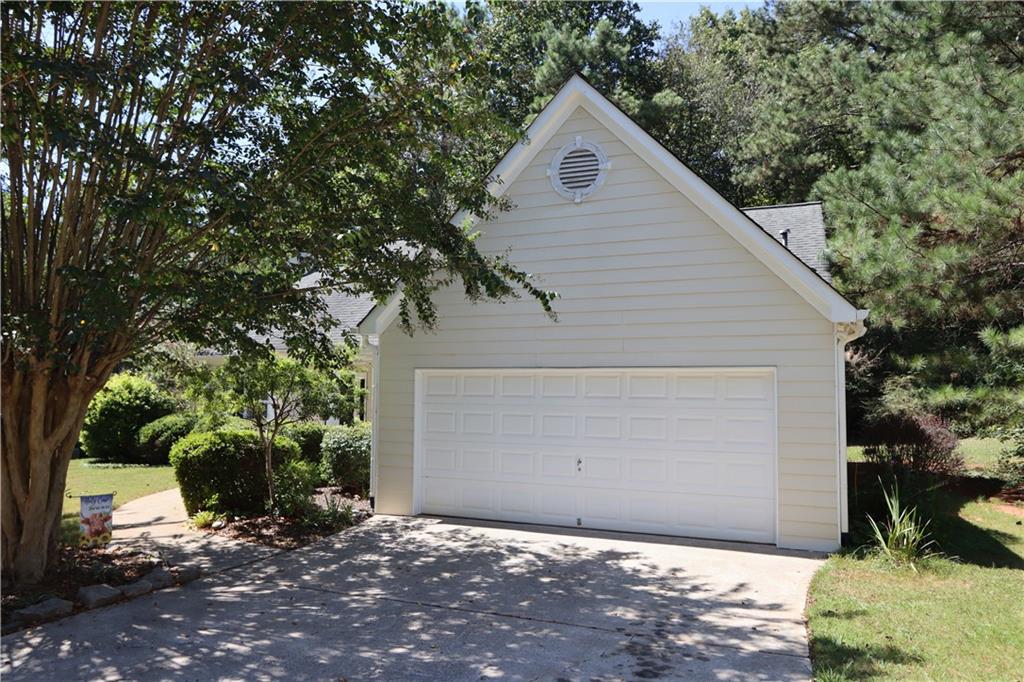 227 Westwind Drive Property Photo 3