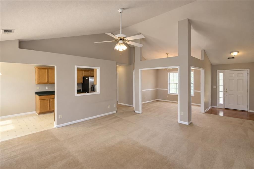 227 Westwind Drive Property Photo 4