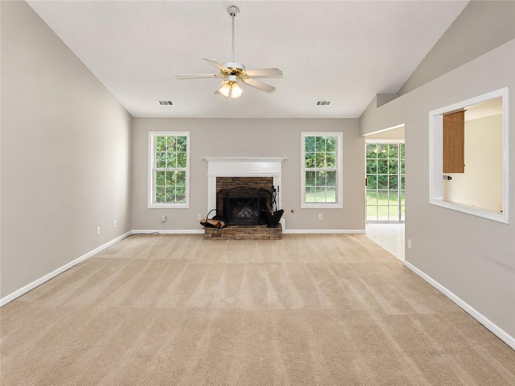 227 Westwind Drive Property Photo 6