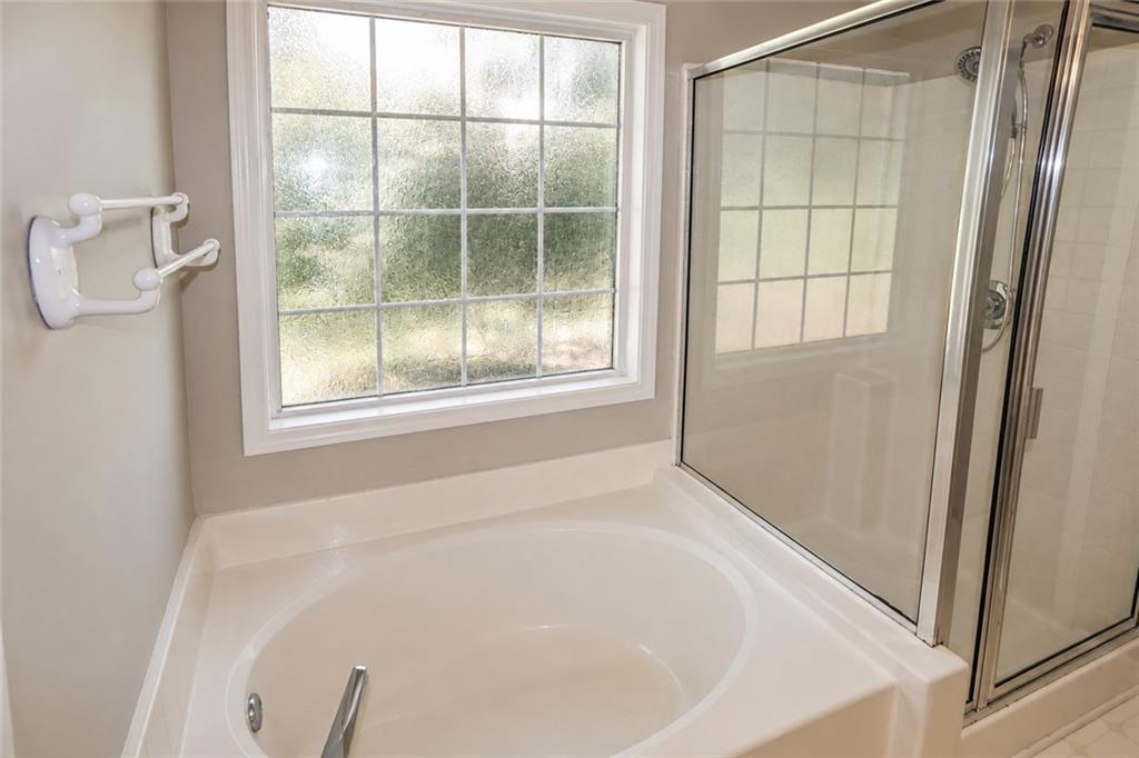 227 Westwind Drive Property Photo 11