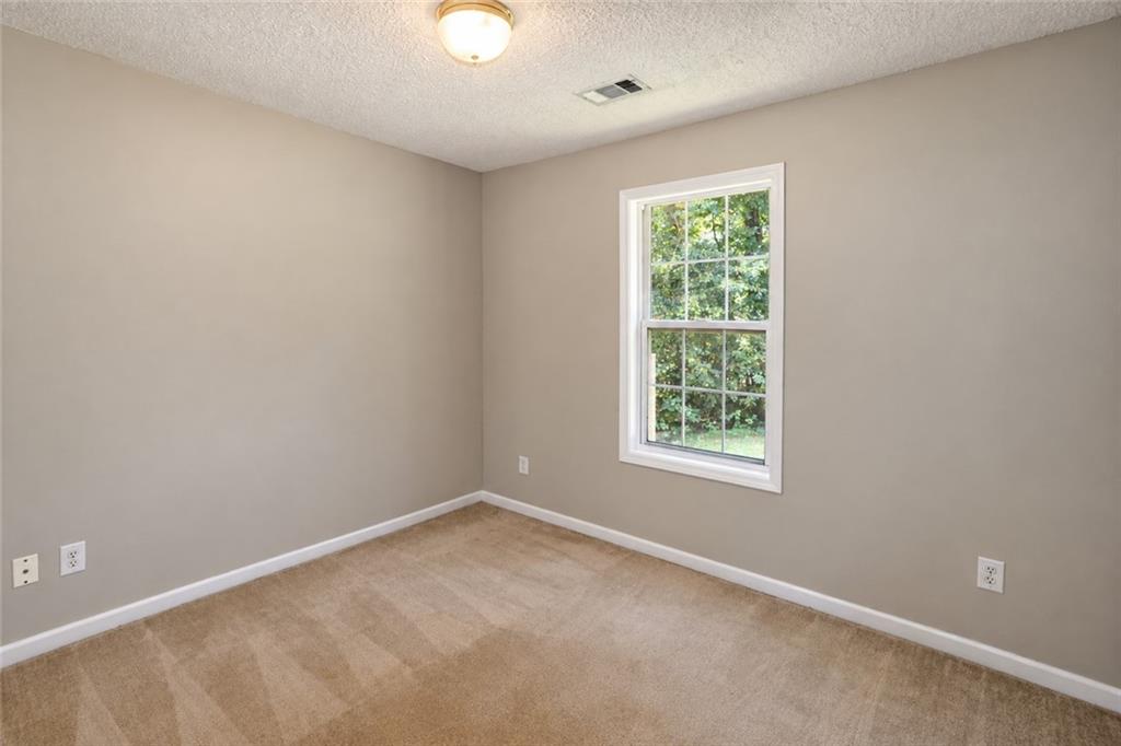 227 Westwind Drive Property Photo 12