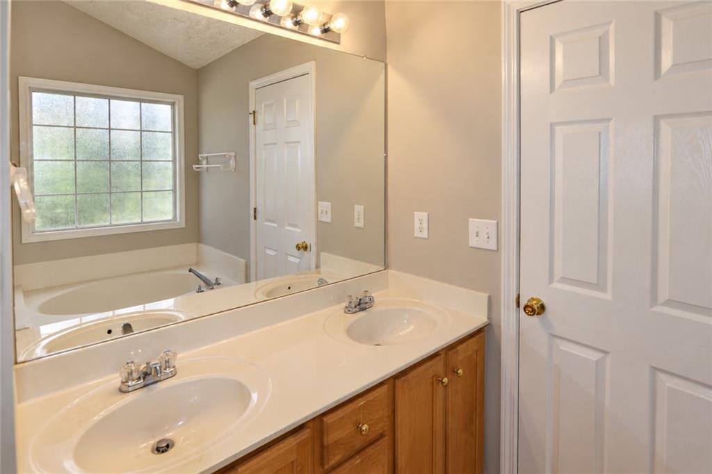 227 Westwind Drive Property Photo 14