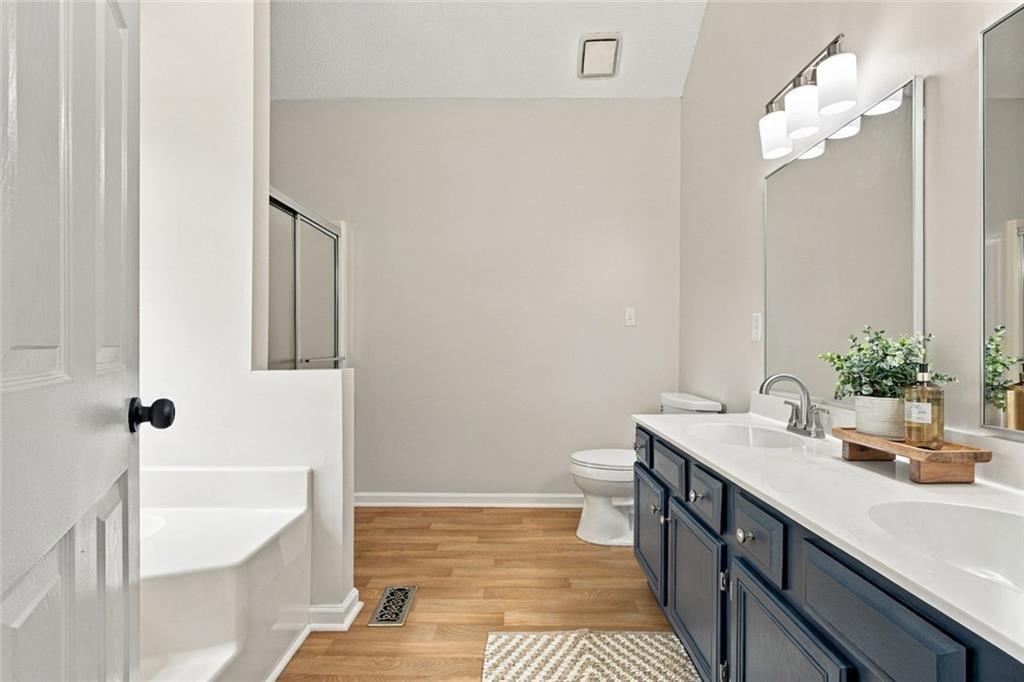 3370 Stone Path Way Property Photo 14