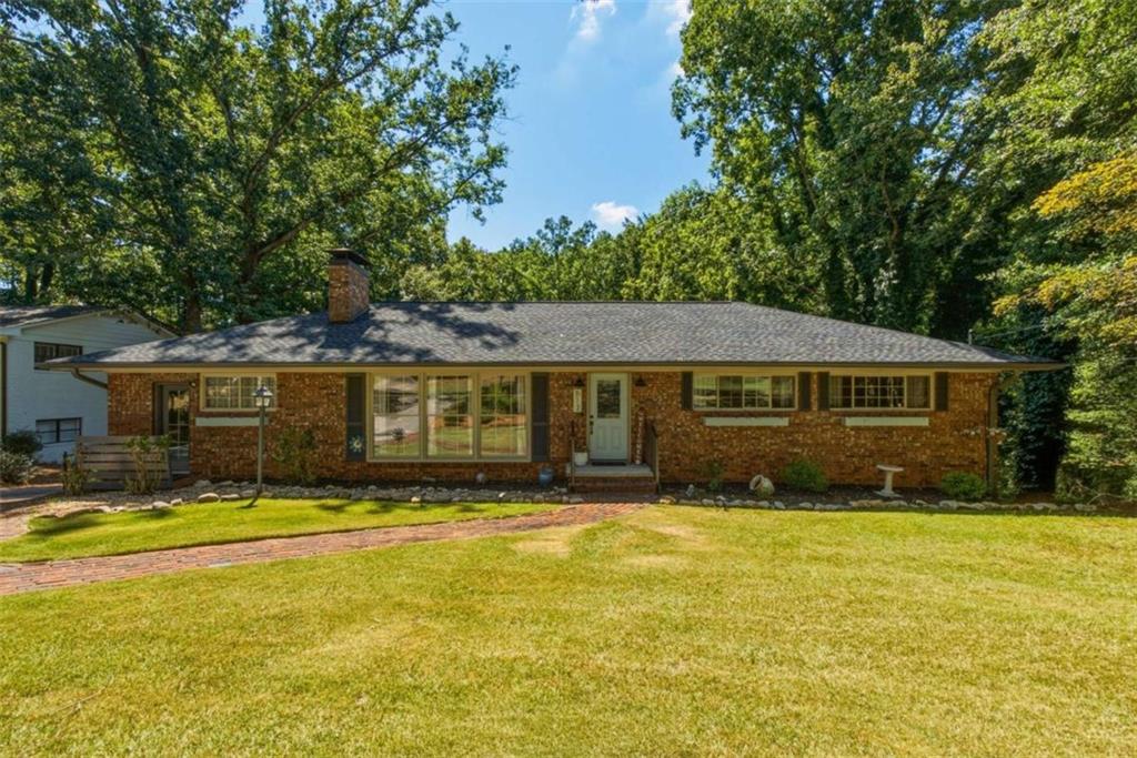 613 Holly Drive S Property Photo 1