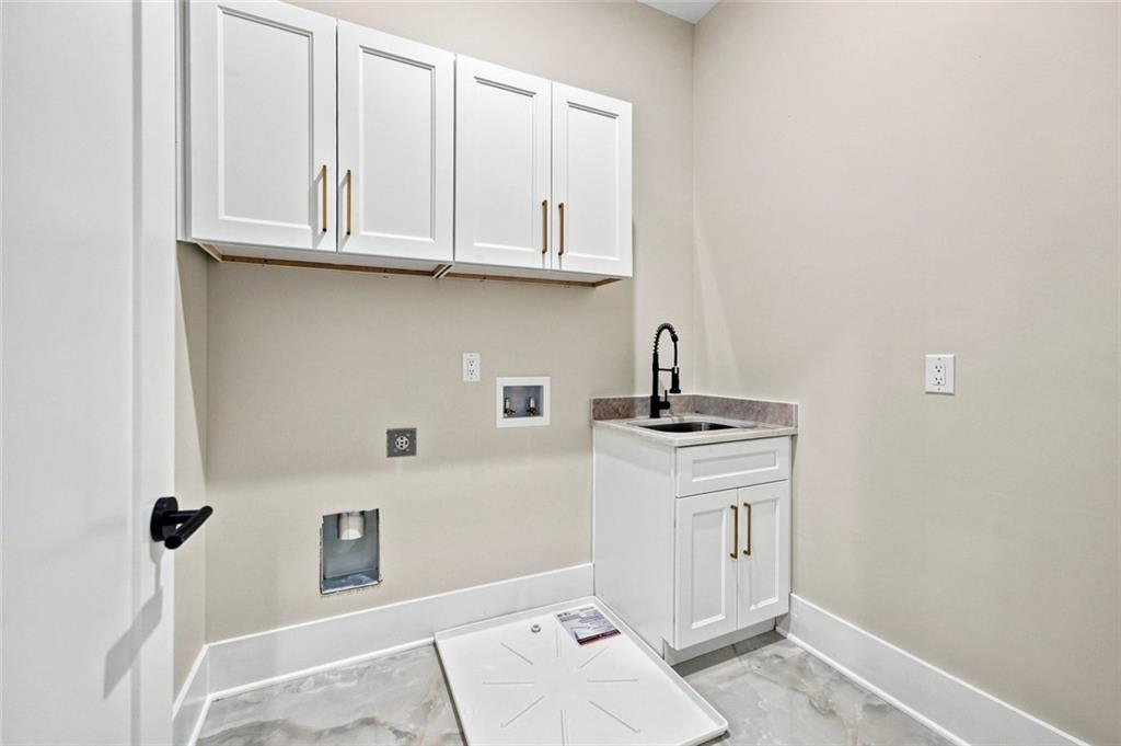 2545 Aniki Bee Drive Property Photo 38