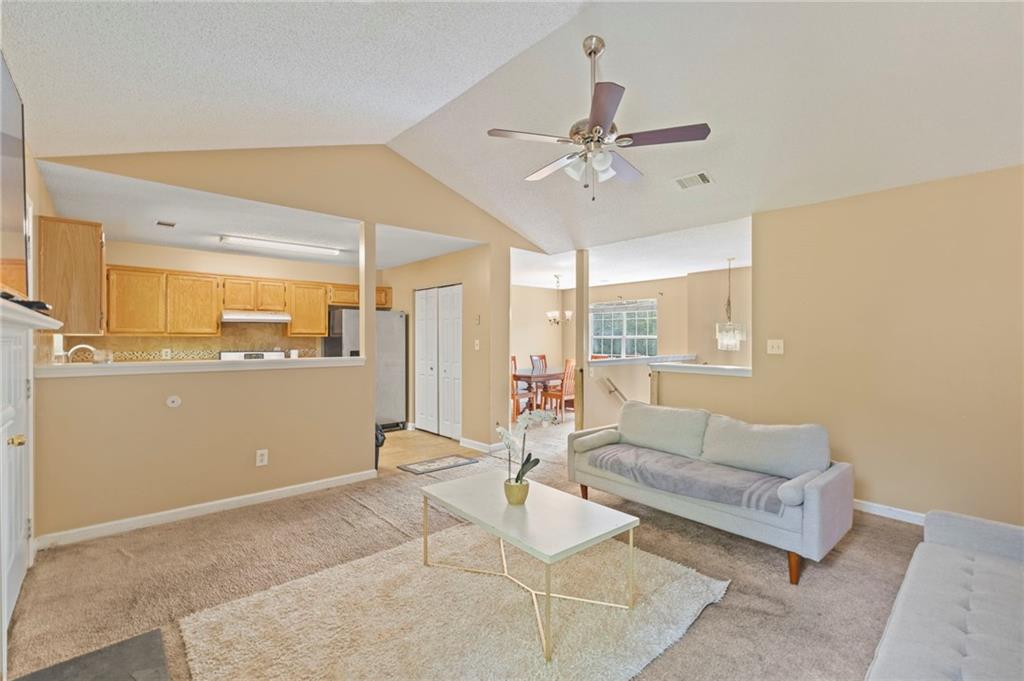 6880 Silver Maple Drive Property Photo 6