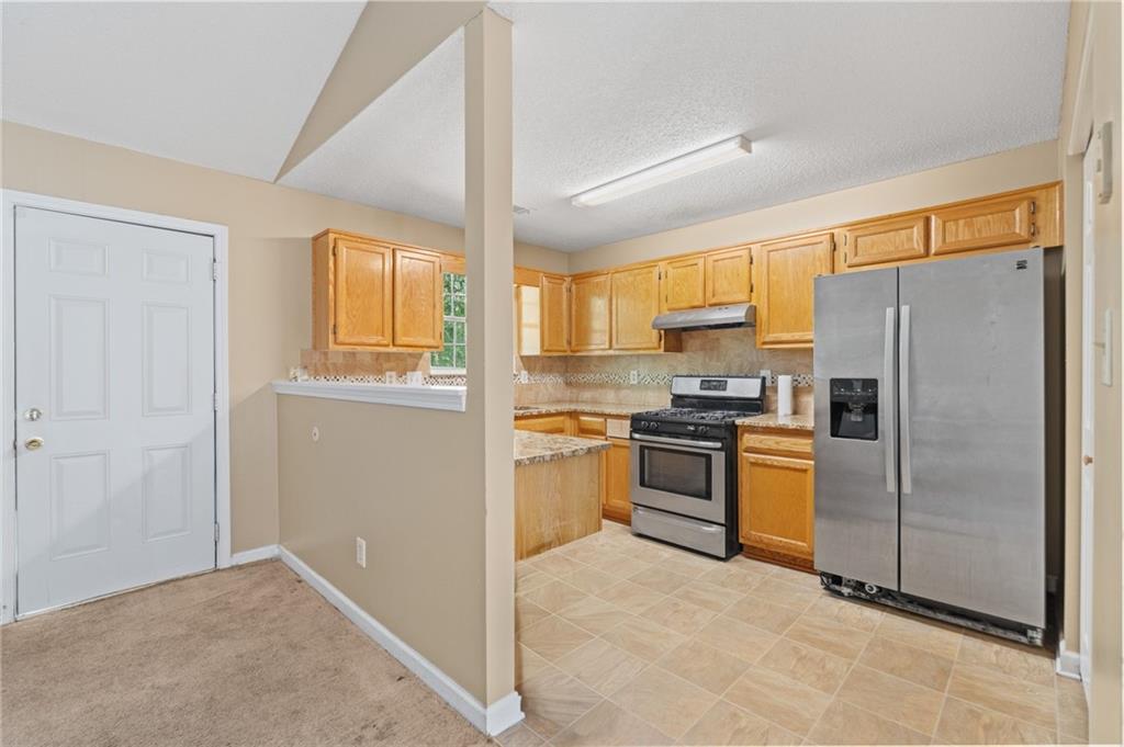 6880 Silver Maple Drive Property Photo 9
