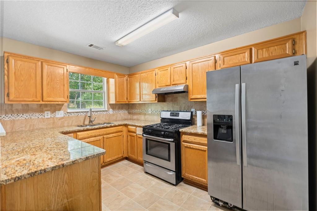6880 Silver Maple Drive Property Photo 10
