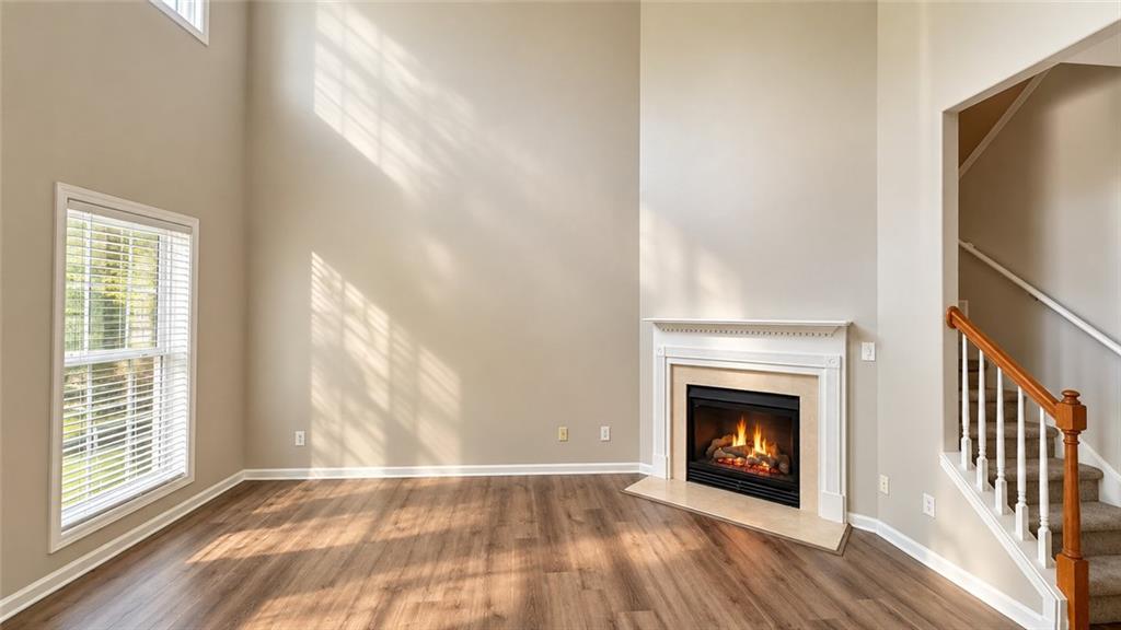 6276 Colonial View Property Photo 3