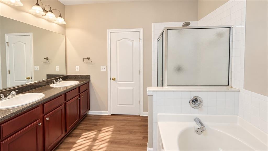 6276 Colonial View Property Photo 12