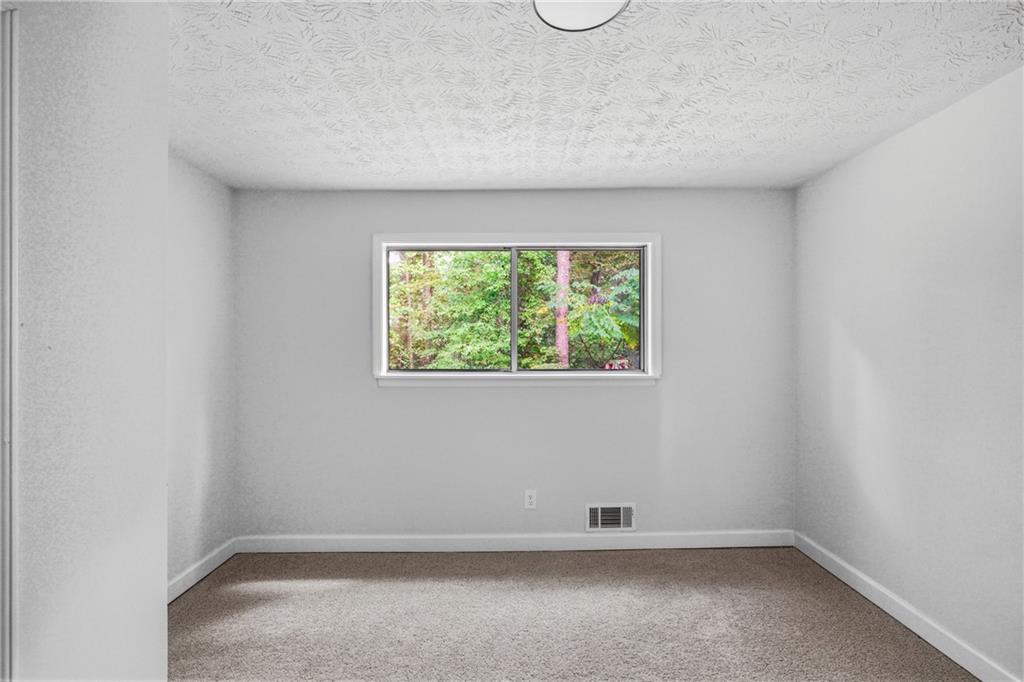 7052 Lodgepole Drive Property Photo 17