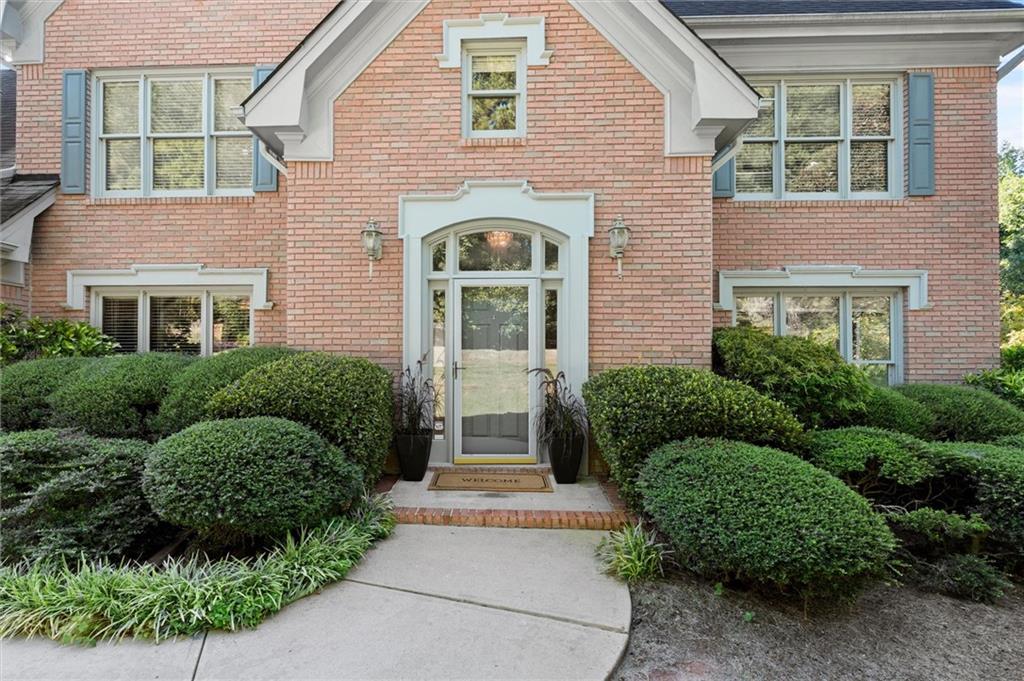 3520 Lester Ct. Property Photo 2