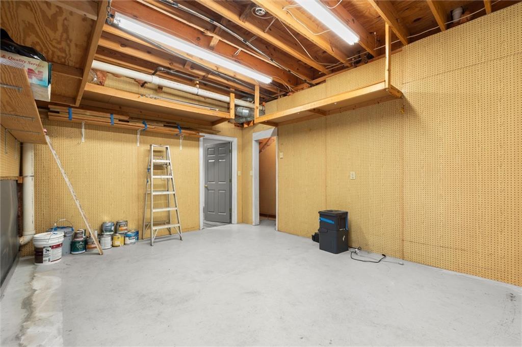 3520 Lester Ct. Property Photo 82