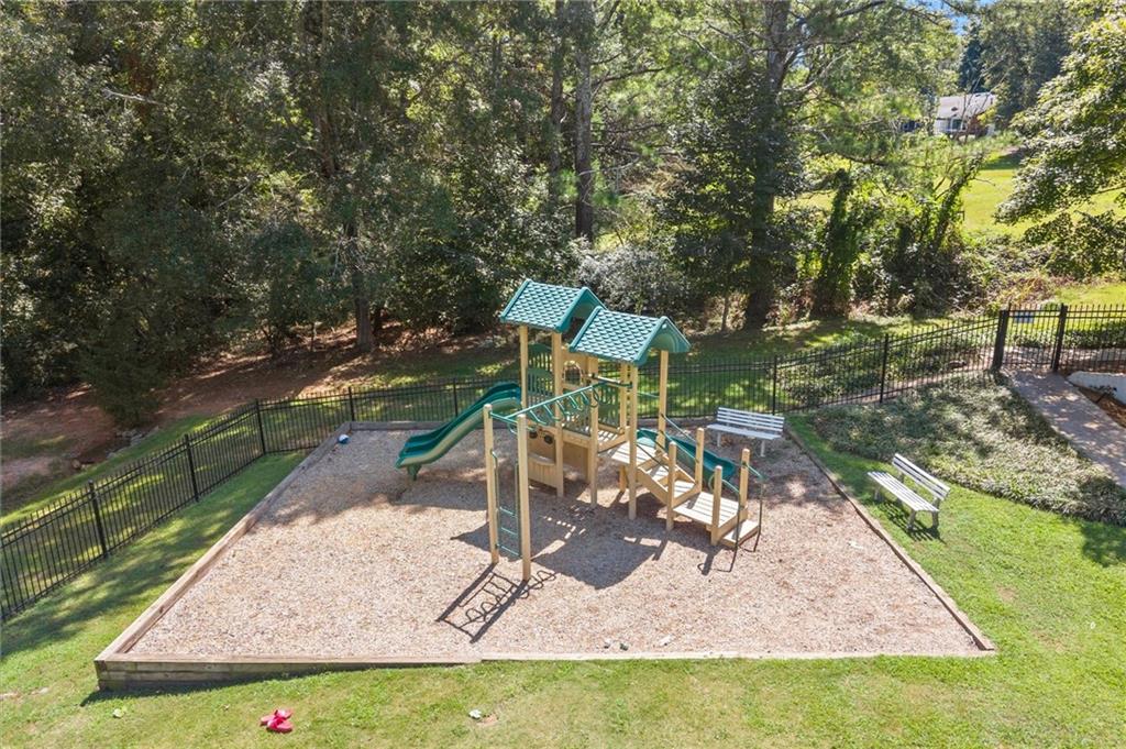 3520 Lester Ct. Property Photo 90