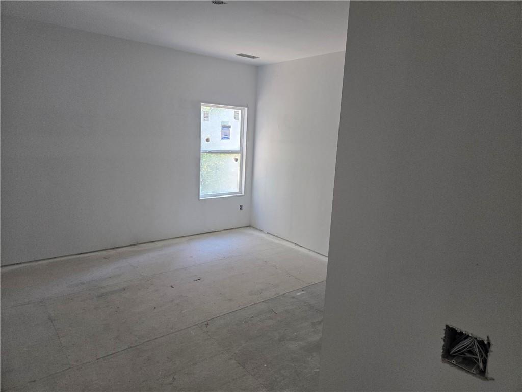 1172 Homepark Circle Property Photo 14
