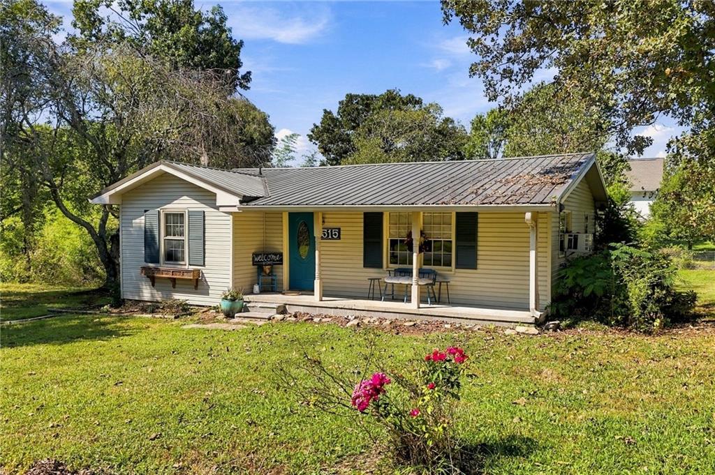 515 S 5th Avenue Property Photo 1