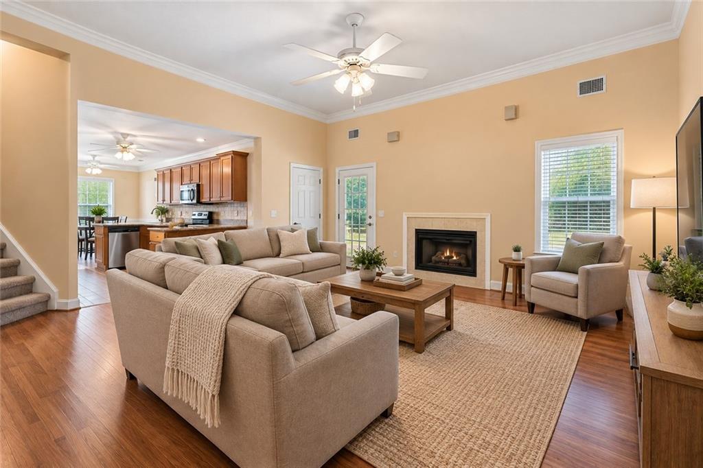 740 Pebble Boulevard Property Photo 2