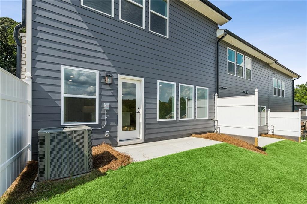 222 Redbud Road Property Photo 2