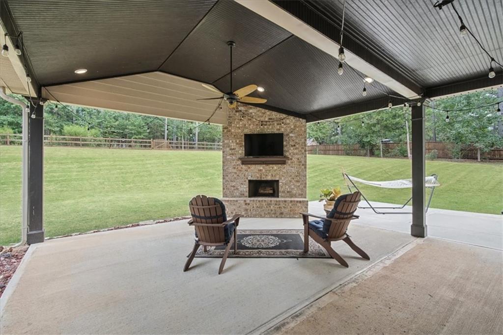 32 Meadow View Glen Property Photo 18