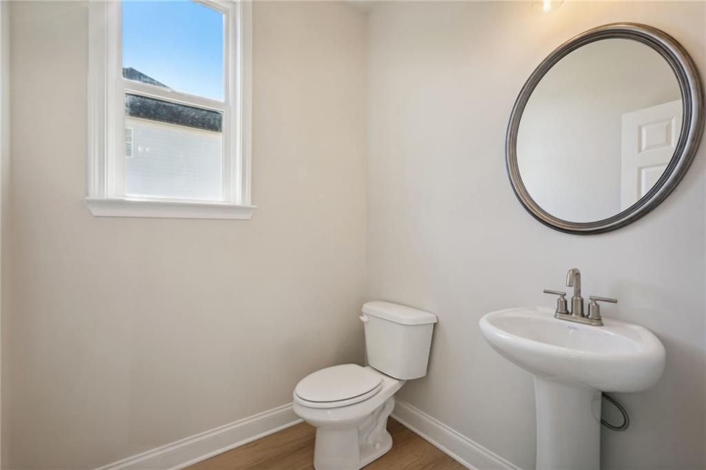 75 Spruce Hollow Property Photo 4