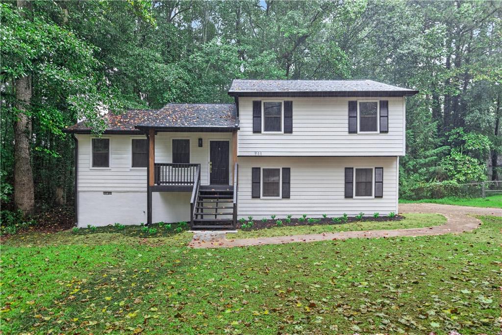 711 Mary Erna Drive Property Photo 1