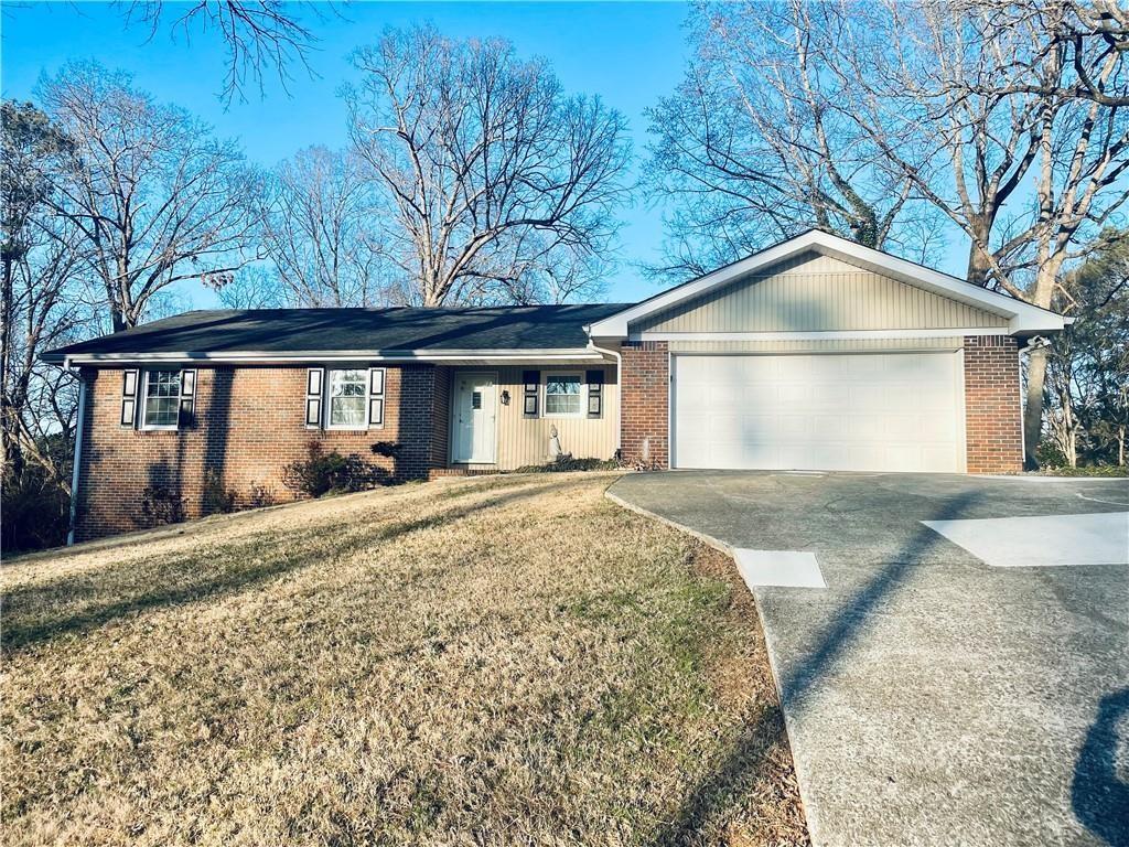 637 Rae Drive Property Photo 2