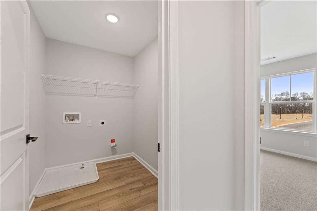 80 Spruce Hollow Property Photo 9
