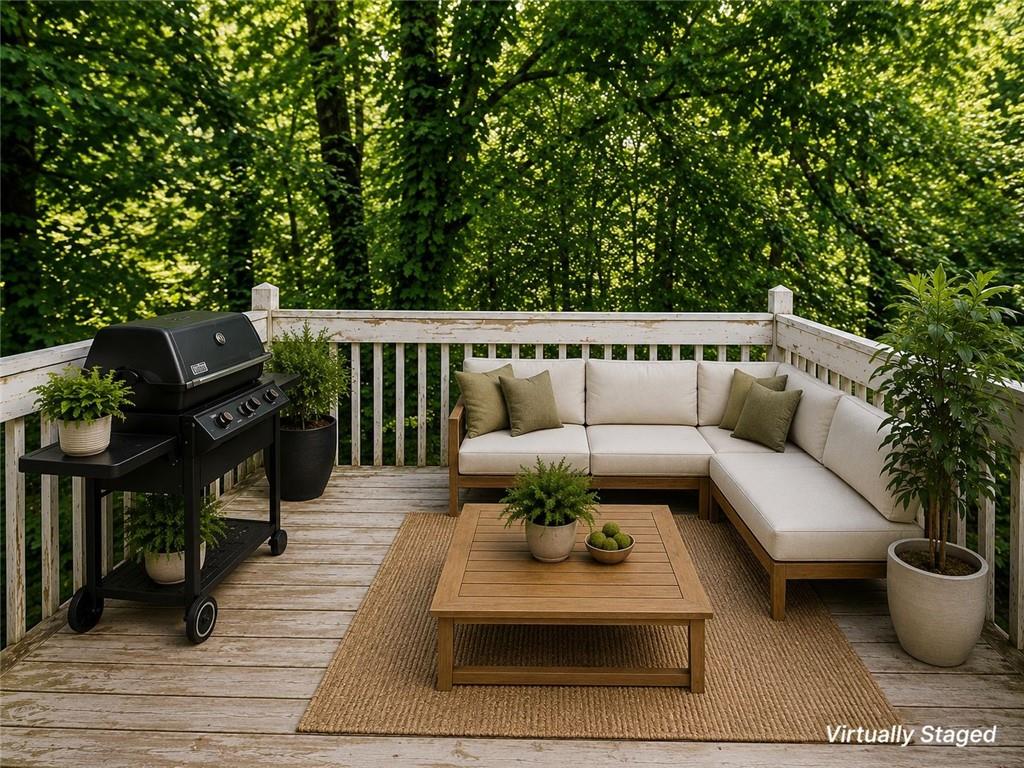 3941 Memorial Parkway Nw Property Photo 1
