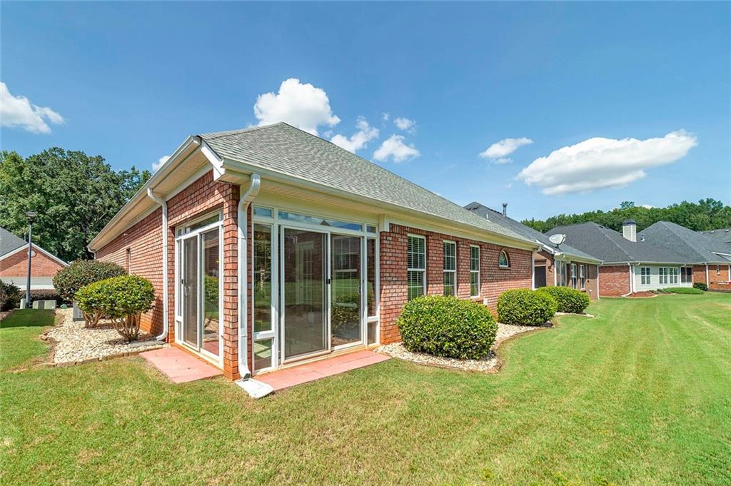 237 Prominent Loop Property Photo 4