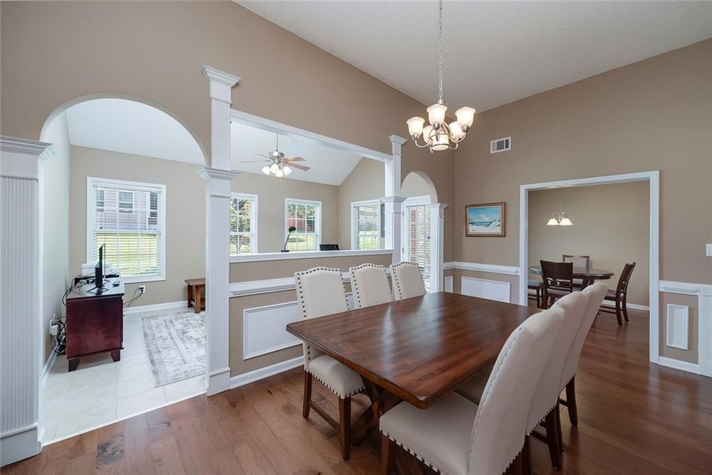 237 Prominent Loop Property Photo 11