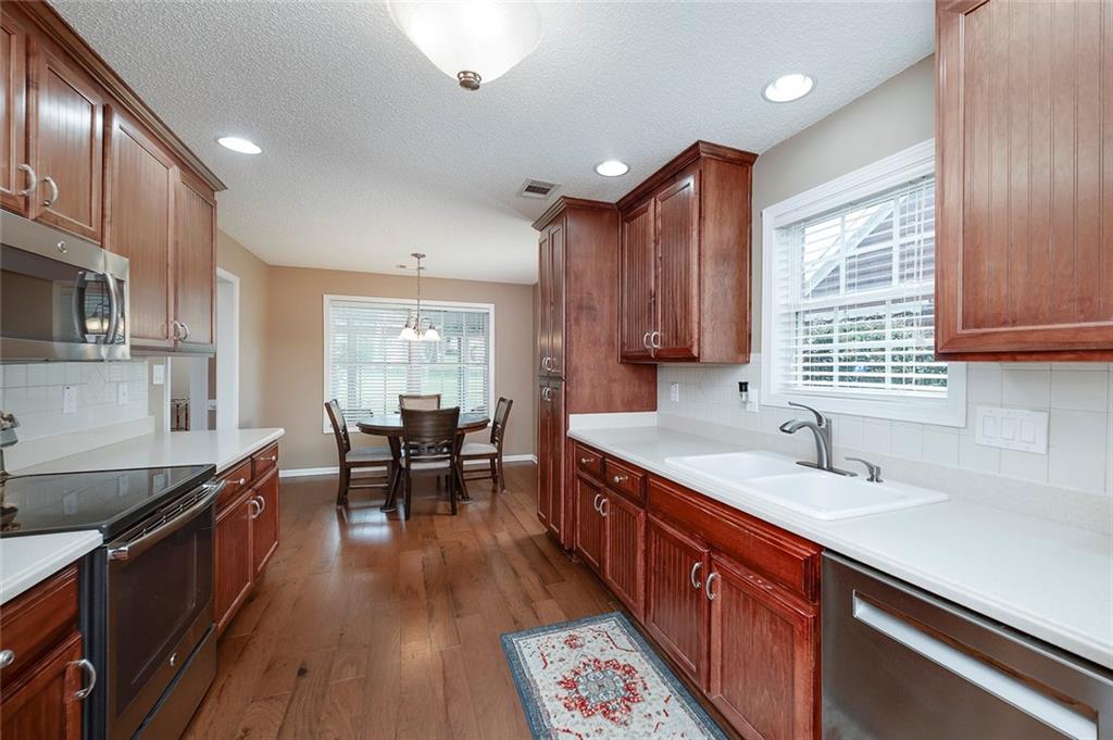 237 Prominent Loop Property Photo 16