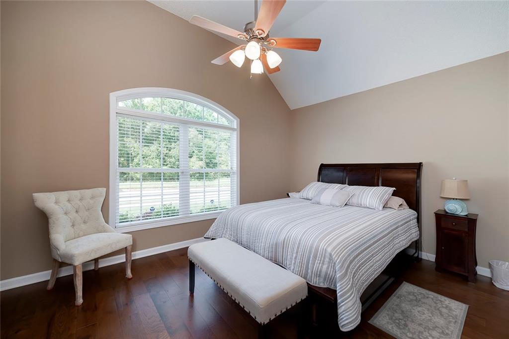 237 Prominent Loop Property Photo 26