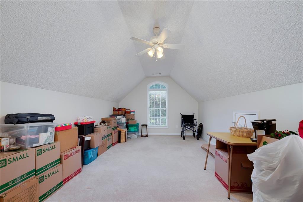 237 Prominent Loop Property Photo 28
