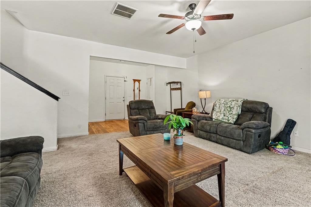 1431 Turning Leaf Lane Property Photo 4