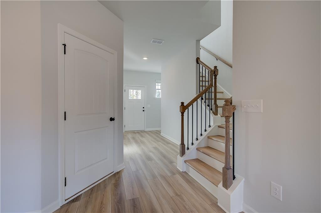 324 Bedford Trace Property Photo 5