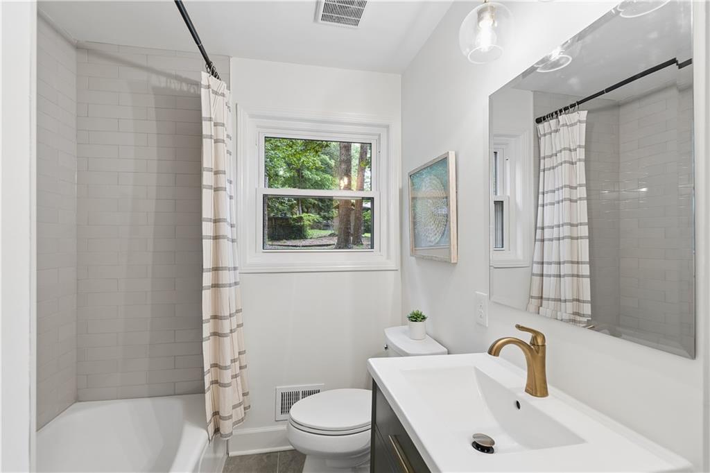 1303 Faraday Place Property Photo 28