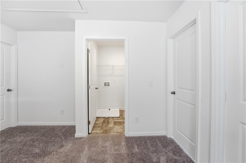 126 Hampton Hollow Drive Property Photo 17