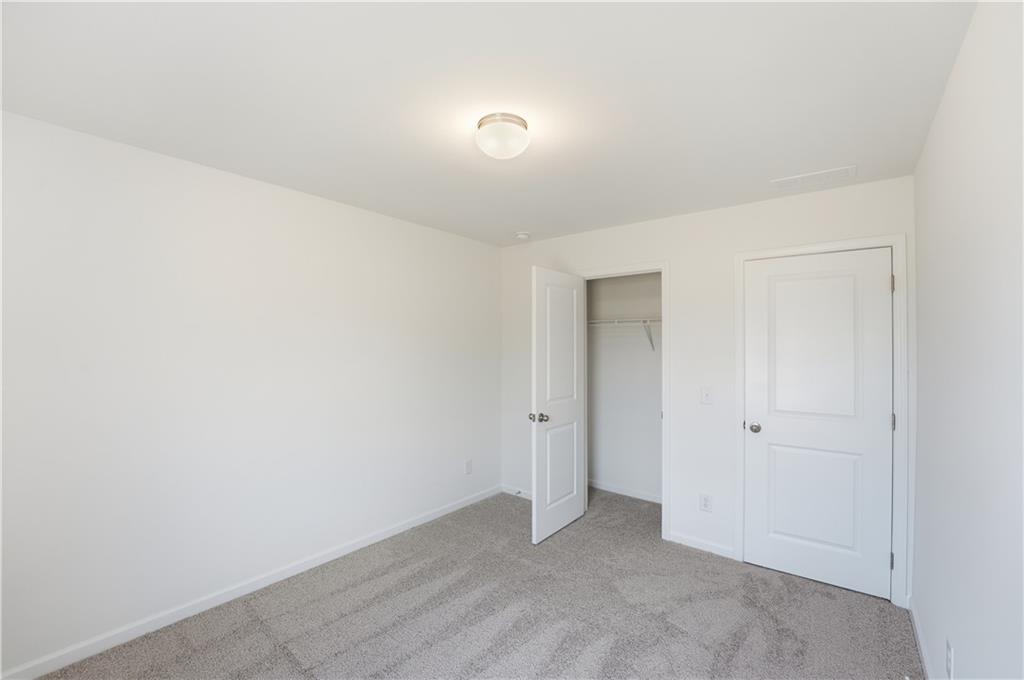 126 Hampton Hollow Drive Property Photo 29