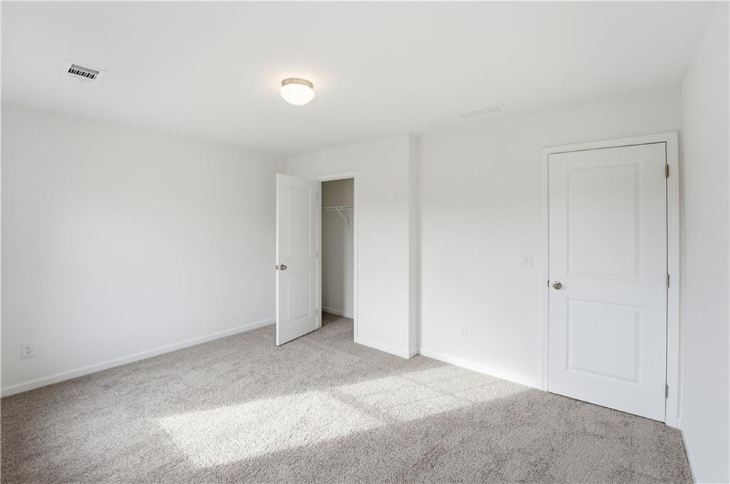 126 Hampton Hollow Drive Property Photo 33