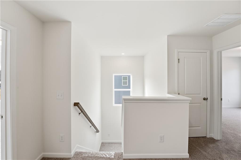 126 Hampton Hollow Drive Property Photo 34